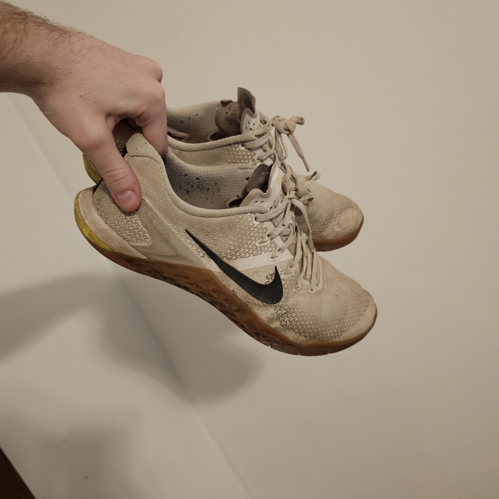Nike wight lifting shoes